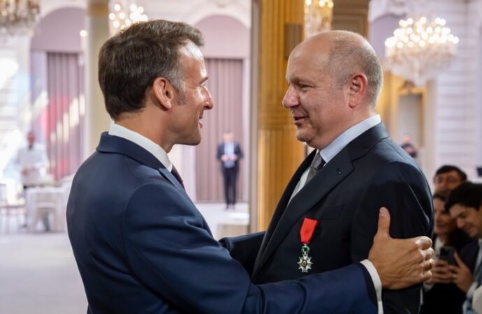 Chris Meledandri, George Lucas, Jodie Foster and Sigourney Weaver receive France’s prestigious Legion of Honor