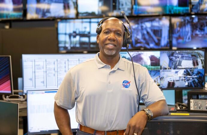 Contractor to public official: NASA welcomes Ray Williams – NASA
