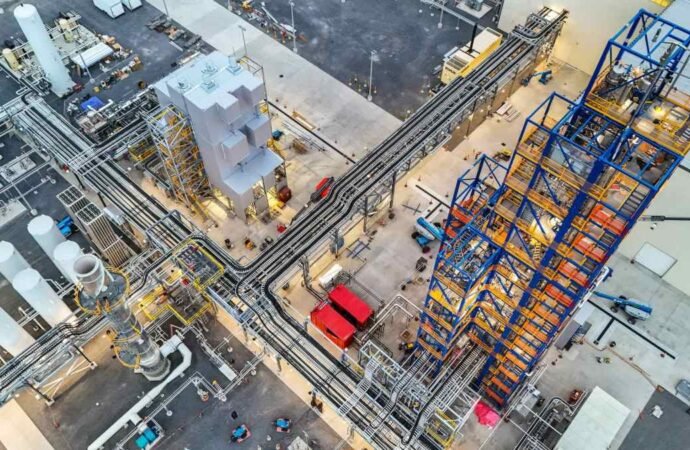Countering the slowdown in electric vehicles, Sila raises $300 million to expand battery materials factory | TechCrunch