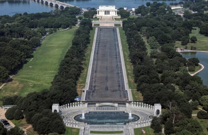 Drained Reflecting Pool Reveals Trump’s ‘Blue American Flag’ Cladding Now Closer to Gray