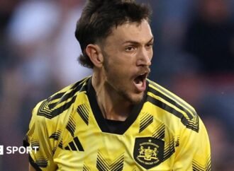 Duan Jansen: Gloucestershire re-sign seamer for T20 Blast final