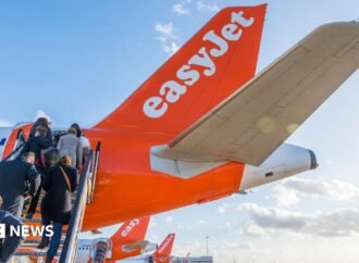 EasyJet agrees to surprise takeover bid as rival US firm swoops in