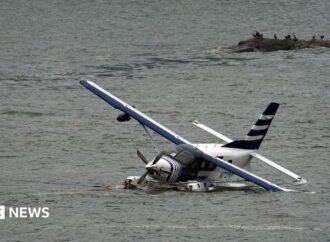Eight rescued from seaplane that landed in Manhattan’s East River