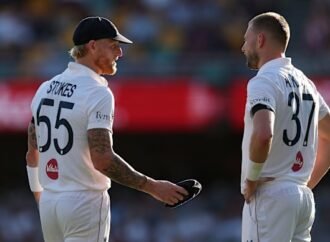 England controls drunk cricketers with alcohol ban and midnight curfew