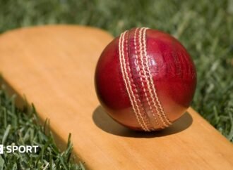 ‘Finger clicking’ cheating claim investigated in Saltburn-Norton match