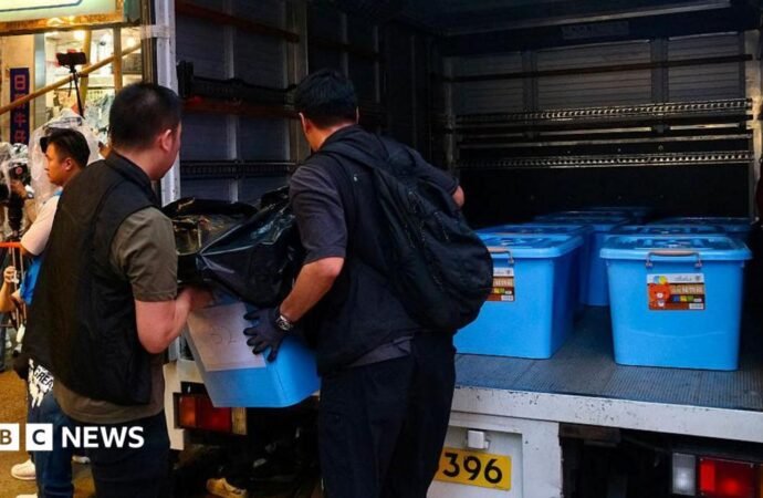 Five arrested after raid on two independent bookstores in Hong Kong