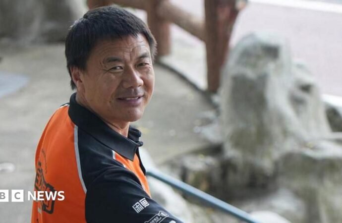 Food delivery boy wins China’s top literary prize