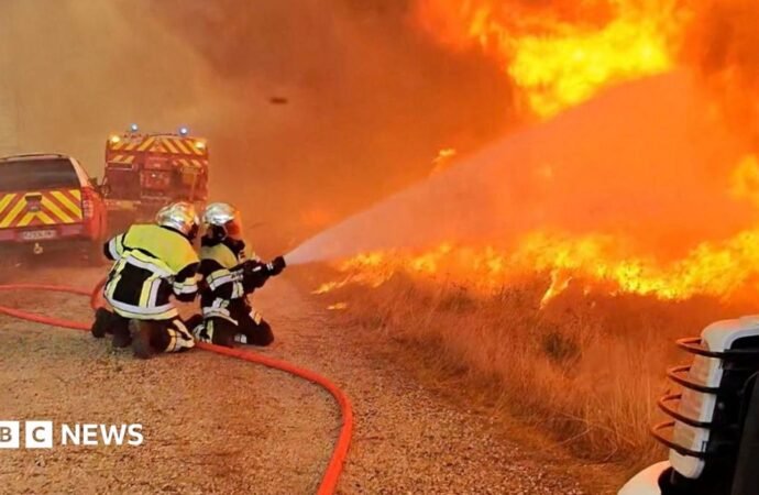 Forest fires in southwestern France break out as region braces for new 40°C heatwave