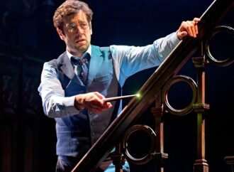 ‘Harry Potter and the Cursed Child’ celebrates 10 years as the longest-running two-part play in modern West End history – Global Bulletin