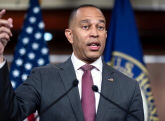 House Democratic Leader Hakeem Jeffries kicks off 100 days until midterms with affordability agenda