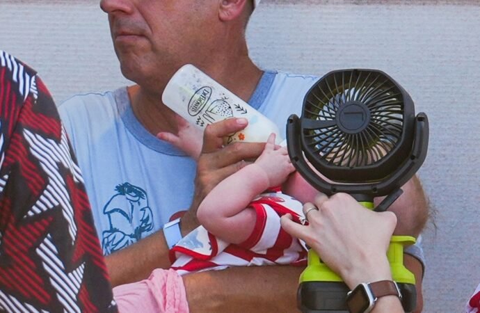 How to keep babies safe when temperatures rise