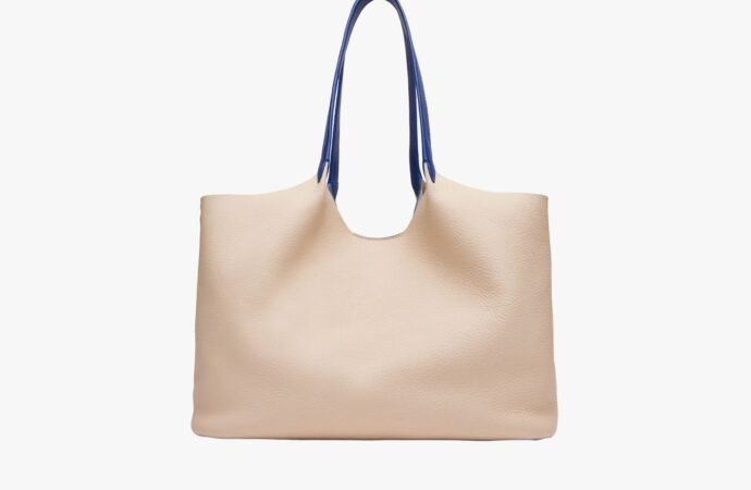I carried Leatherology bags for months and I don’t want to carry anything else