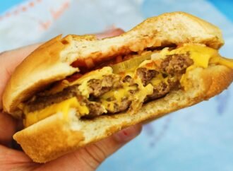 I ranked double cheeseburgers from 13 fast food chains. A $5.90 burger beat out more expensive competition.