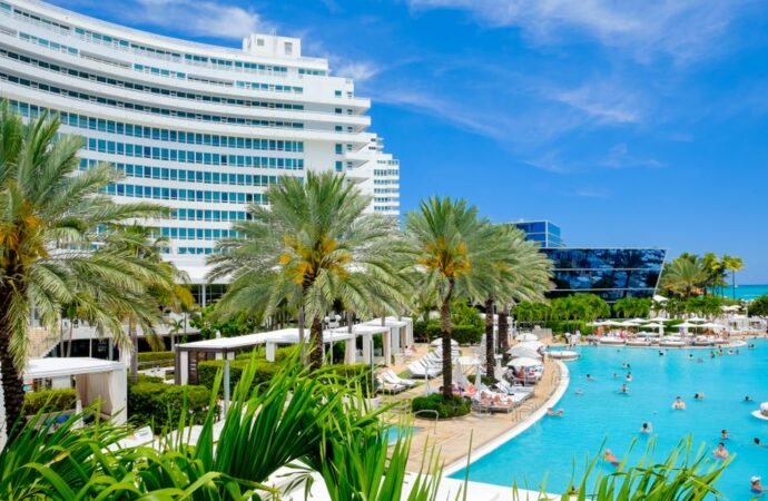 I spent $900 for one night at the Fontainebleau in Miami Beach. The luxury stay was worth the price.