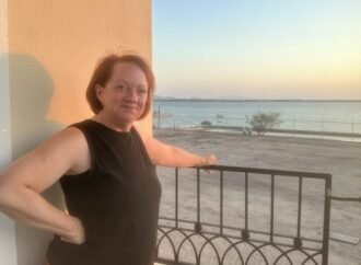 I went from a 3-bedroom townhouse to traveling with 2 suitcases