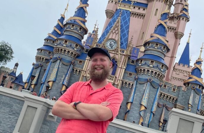 I’ve been going to Disney World for over 20 years. Here are my top 12 tips for visiting on a budget.