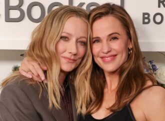 Jennifer Garner and Judy Greer to appear in Netflix’s ’13 Going on 30′ Reboot