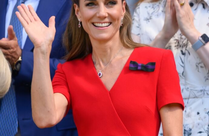 Kate Middleton stuns in the 2026 Wimbledon women’s final with the Royal Red Number
