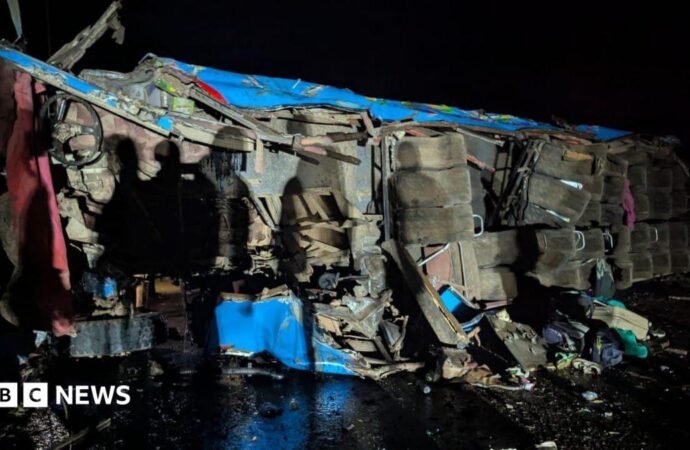 King David Junior School, Ndejje: At least 20 students die in road accident in Uganda