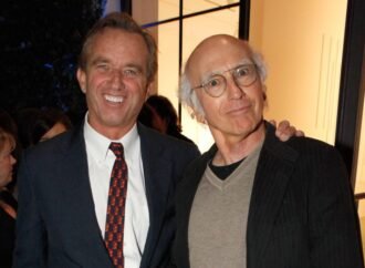 Larry David Mocks RFK Jr. Saying ‘Drop Dead, Bobby’ on New HBO Show, Which Reunites ‘Curb’ Cast Except for Cheryl Hines