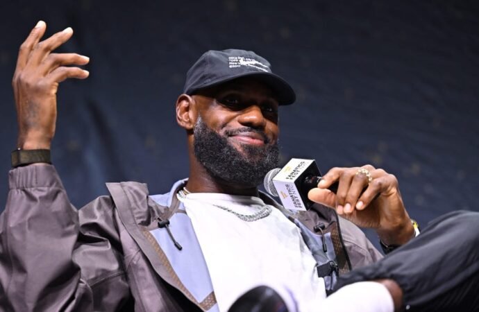 LeBron James, 41, says athletes should not retire just because of age