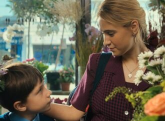 ‘Learning to Breathe Underwater’ Review: A Shark on the Roof Covers a Hole in the Heart in an Empathic Delight for the Audience