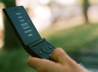 Light made a foldable phone. It’s colorful and cheap. | TechCrunch