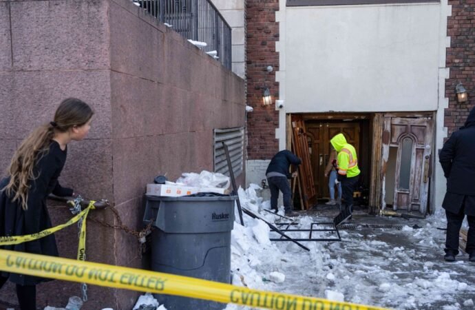 Man receives 6-month sentence for crashing car into Jewish group’s world headquarters in New York