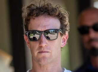 Mark Zuckerberg has launched a public relations campaign in favor of AI. Maybe I should hand out cash.