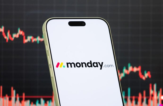 Monday.com lays off hundreds to focus on AI | TechCrunch