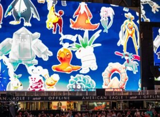 More than a thousand ‘Pokémon Go’ players descend on Times Square to defeat Mewtwo