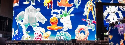 More than a thousand ‘Pokémon Go’ players descend on Times Square to defeat Mewtwo