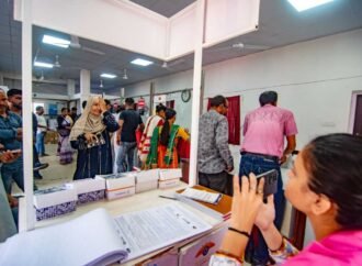Most people who need glasses don’t have them. Can the post office change that?