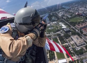 NASA photographer captures images from the F-18 over Washington – NASA