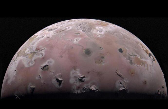 NASA’s Juno takes the temperature of Jupiter’s fiery moon Io – NASA