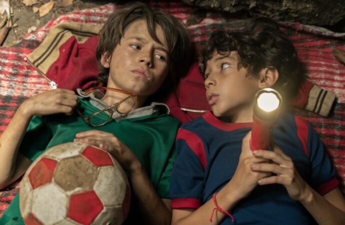 Netflix Mexican Drama ‘I’m Not Afraid’ Is a Heartbreaking Mystery and a Thrilling Coming of Age Story: TV Review