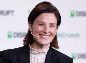 Netflix’s top product executive says all employees should have an ‘aspiration for fluency in AI’
