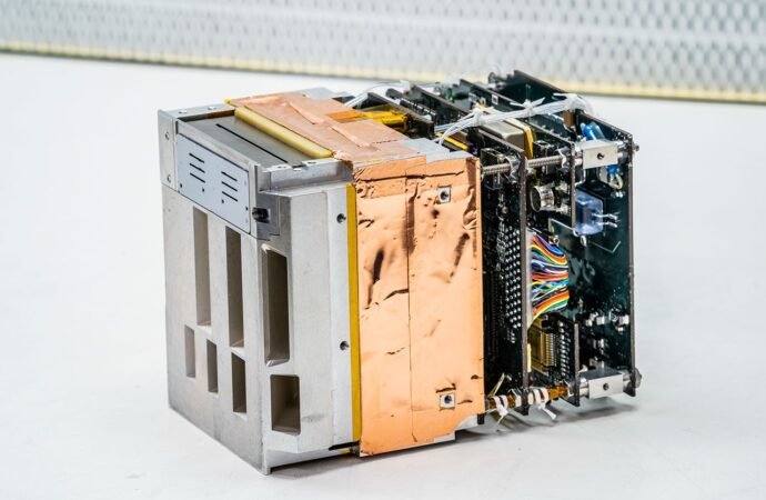 New compact instrument enables high-fidelity measurements of energetic particles on CubeSats – NASA Science