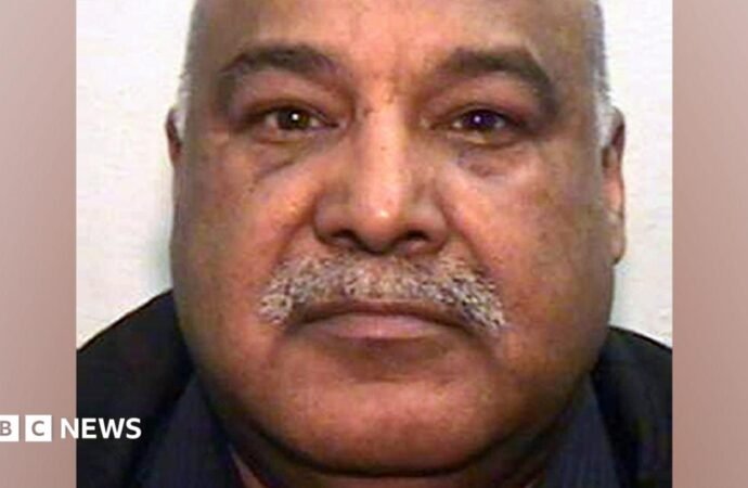Pakistan resists UK attempts to deport grooming gang leader Shabir Ahmed