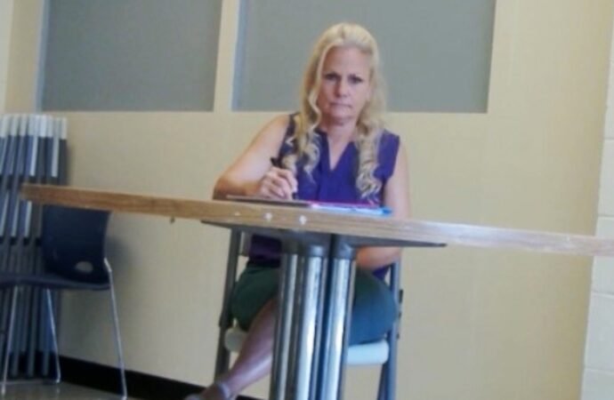 Pamela Smart, serving life in prison, seeks new trial