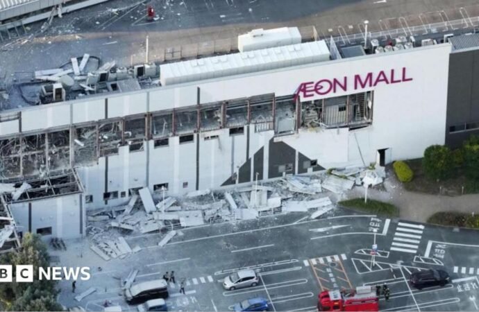 People trapped inside a shopping center in Japan after the earthquake