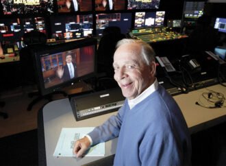 Peter Lassally, legendary late-night producer for Johnny Carson, David Letterman and Craig Ferguson, dies at 93