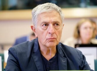 Politician who investigated spyware abuses had his phone hacked with Pegasus spyware