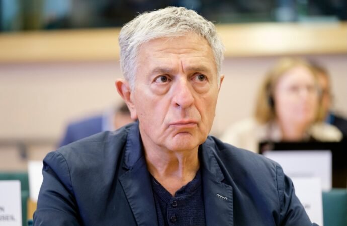 Politician who investigated spyware abuses had his phone hacked with Pegasus spyware