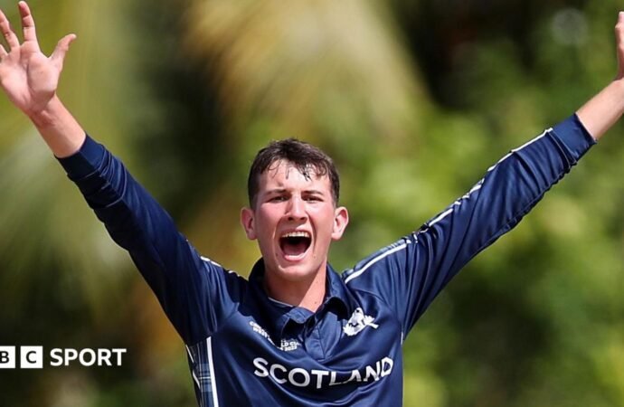 Robertson receives first Scotland call-up with return of Ihsan & Jones
