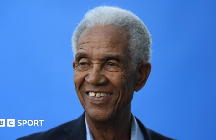 Sir Garfield Sobers: West Indies cricket legend dies aged 89