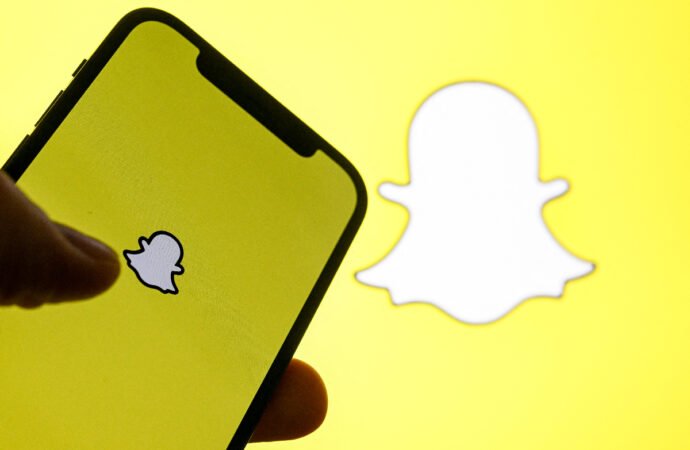 Snapchat now allows you to share what you are listening to in real time | TechCrunch