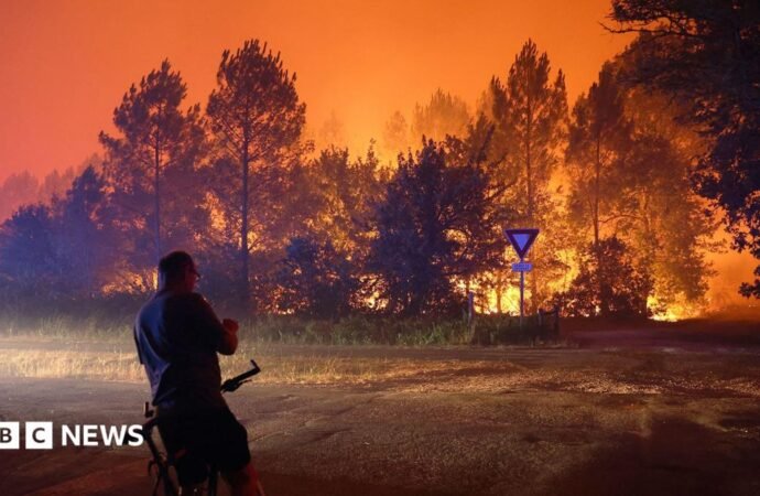Some 12,000 evacuees in France catch fire and a firefighter dies in Italy