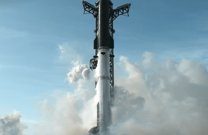 SpaceX suddenly aborts second Starship V3 launch after ignition | TechCrunch