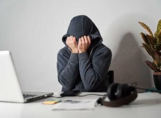 Staying at a job for health insurance? About 1 in 4 Americans Do, Survey Finds